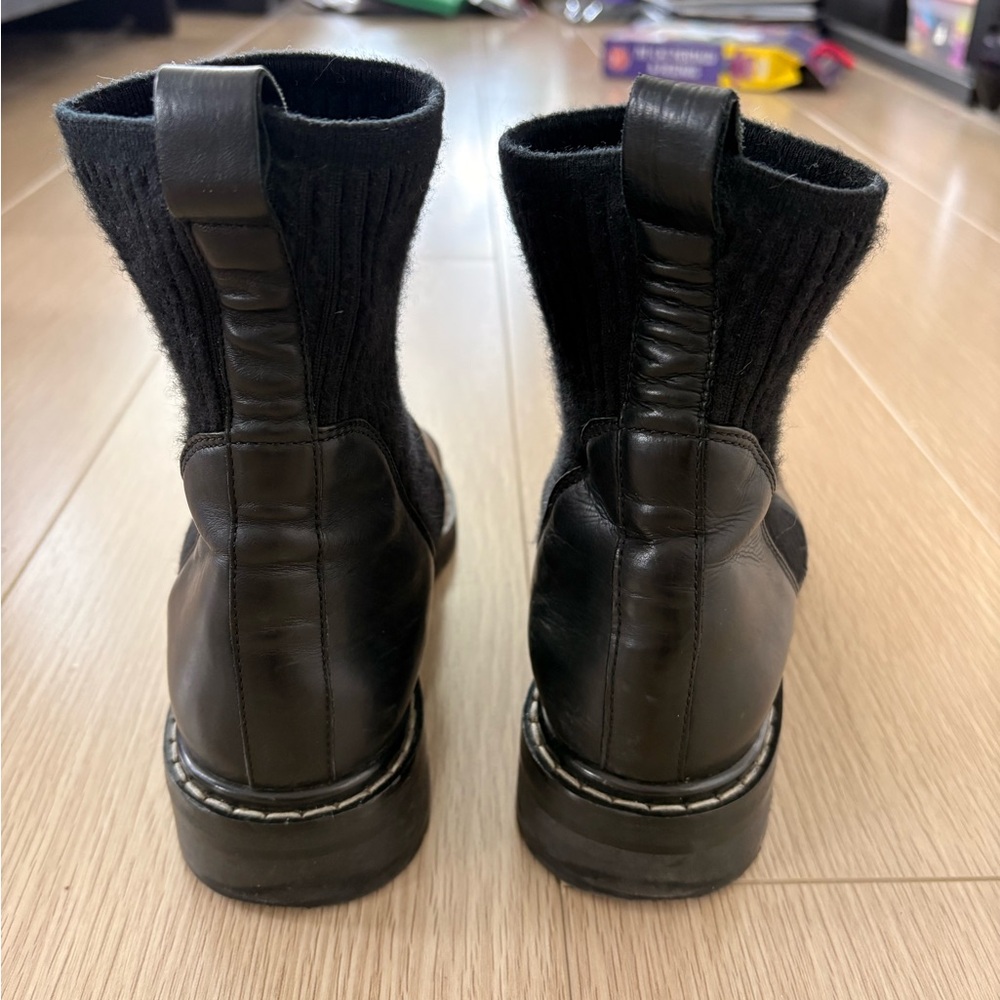THE ROW Fara Ribbed Cashmere-Paneled Leather Chelsea Boot - Picture 3 of 5